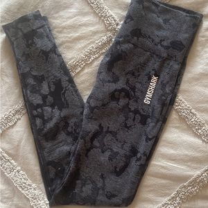 black camo seamless adapt gymshark leggings